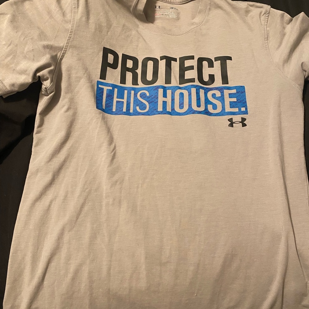 Under Armour Light Gray HeatGear Tee